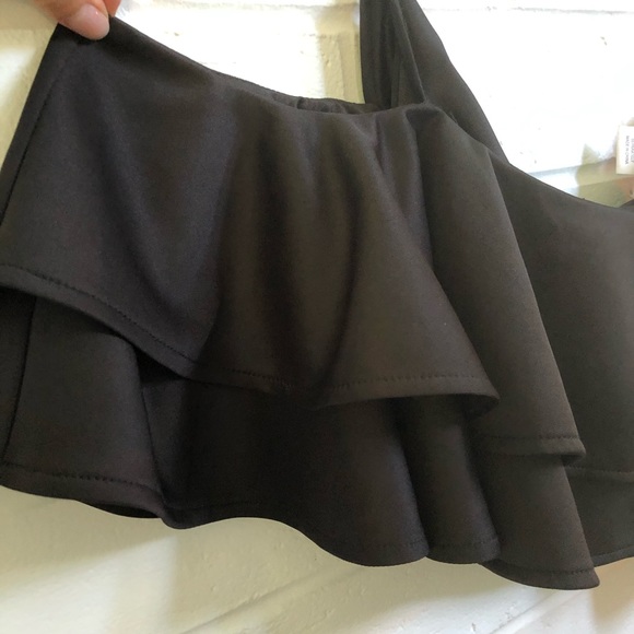 Ruffle crop top sz - Picture 3 of 7